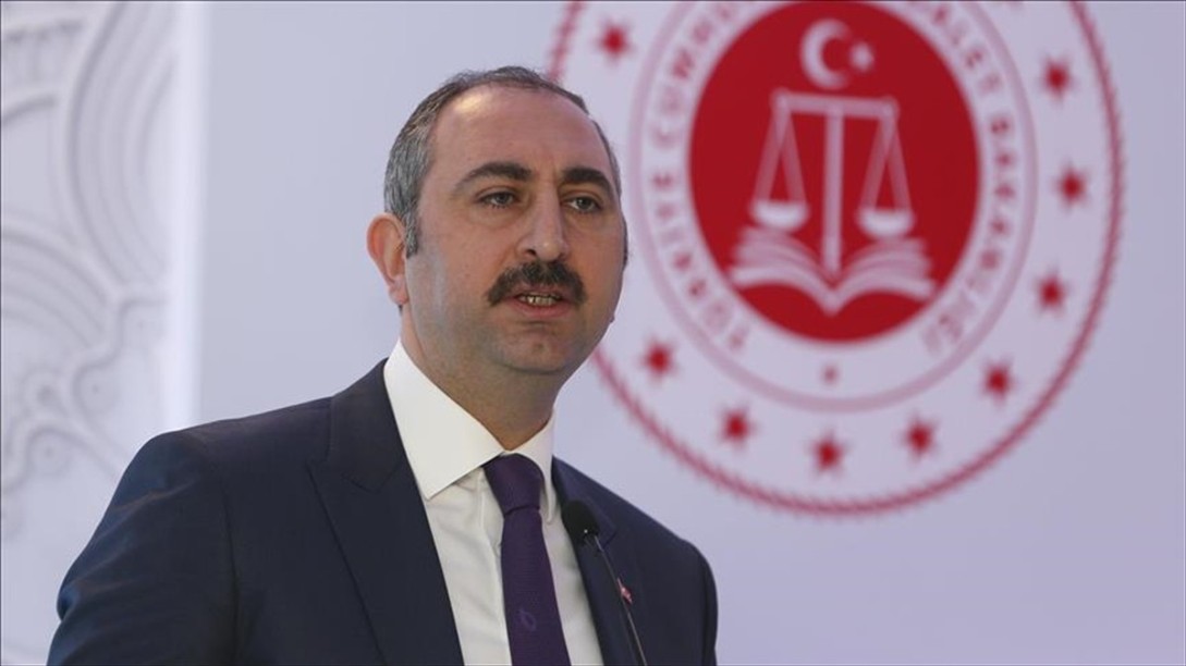 Adalet Bakanı Gül'den Mübaşirlere Müjde