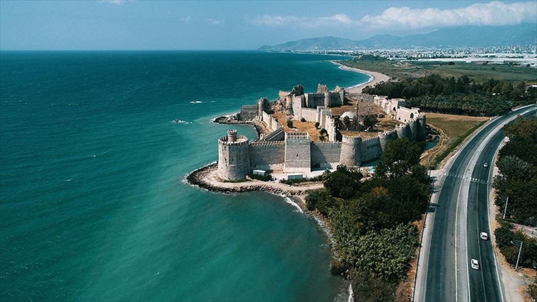 Akdeniz'in Binlerce Yıllık Tanığı: Mamure Kalesi