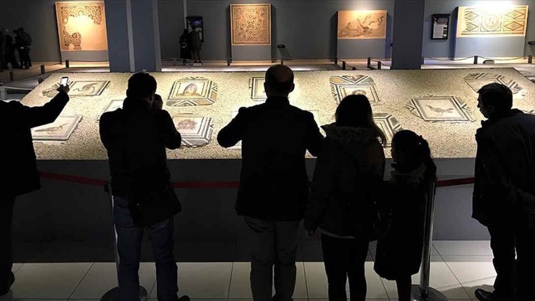 'Çingene Kızı'nın Ailesine Yoğun İlgi