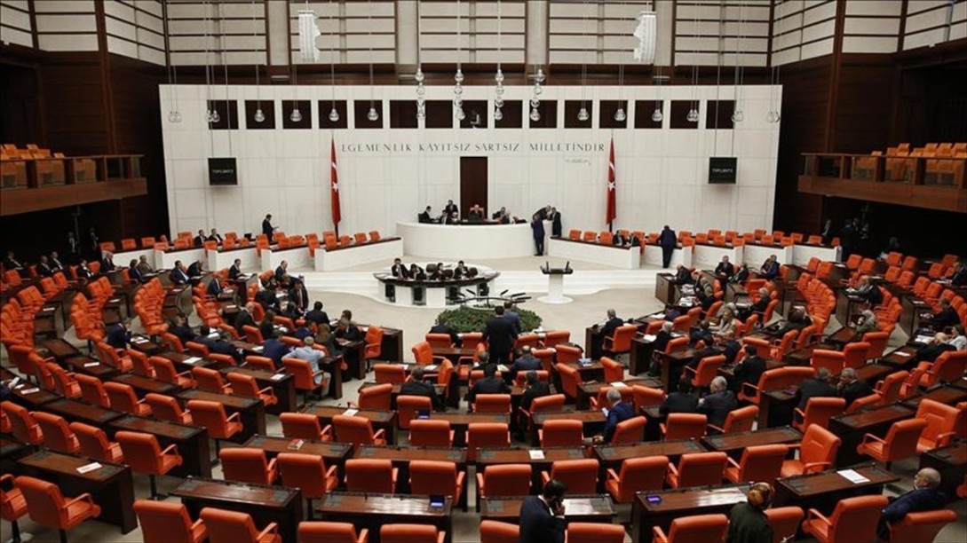 Dönemin İlk Dokunulmazlık Dosyaları Mecliste