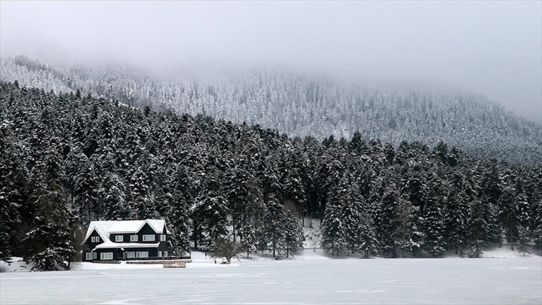 Gölcük ve Abant Beyaz Örtüsüyle Büyülüyor