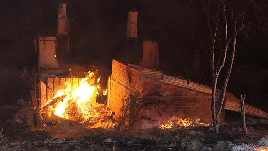 Kastamonu'da Yangında 8 Ev Kullanılmaz Hale Geldi
