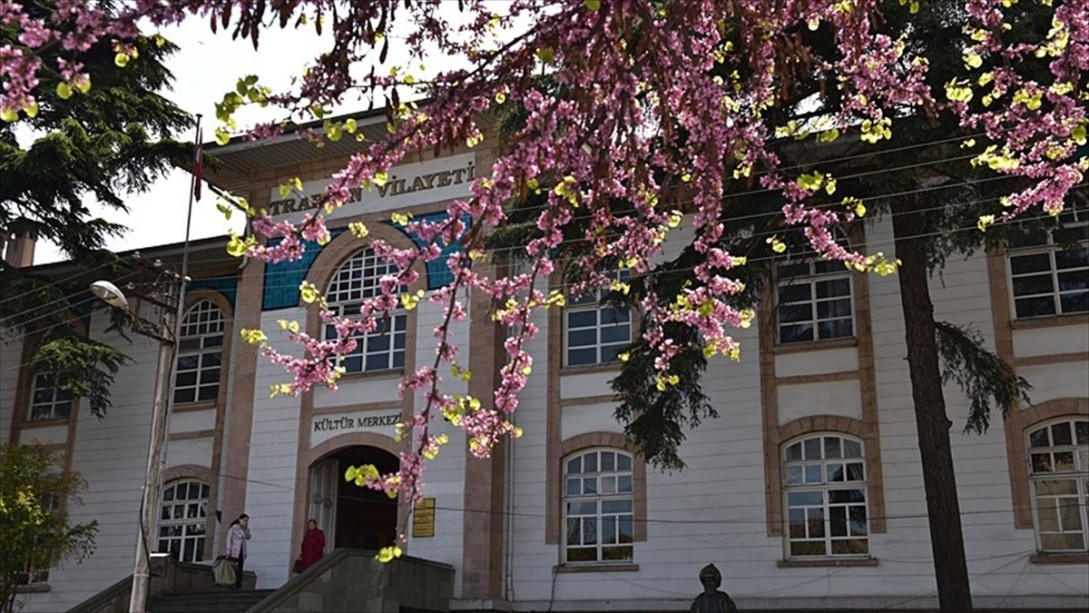 Kültürel Tesisler Yerel Yönetimlere Devredilecek