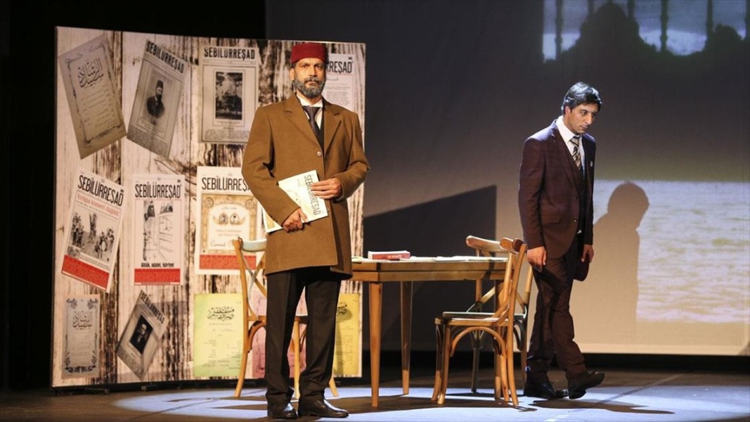 Mehmet Akif Ersoy'un Hayatı Tiyatro Sahnesinde