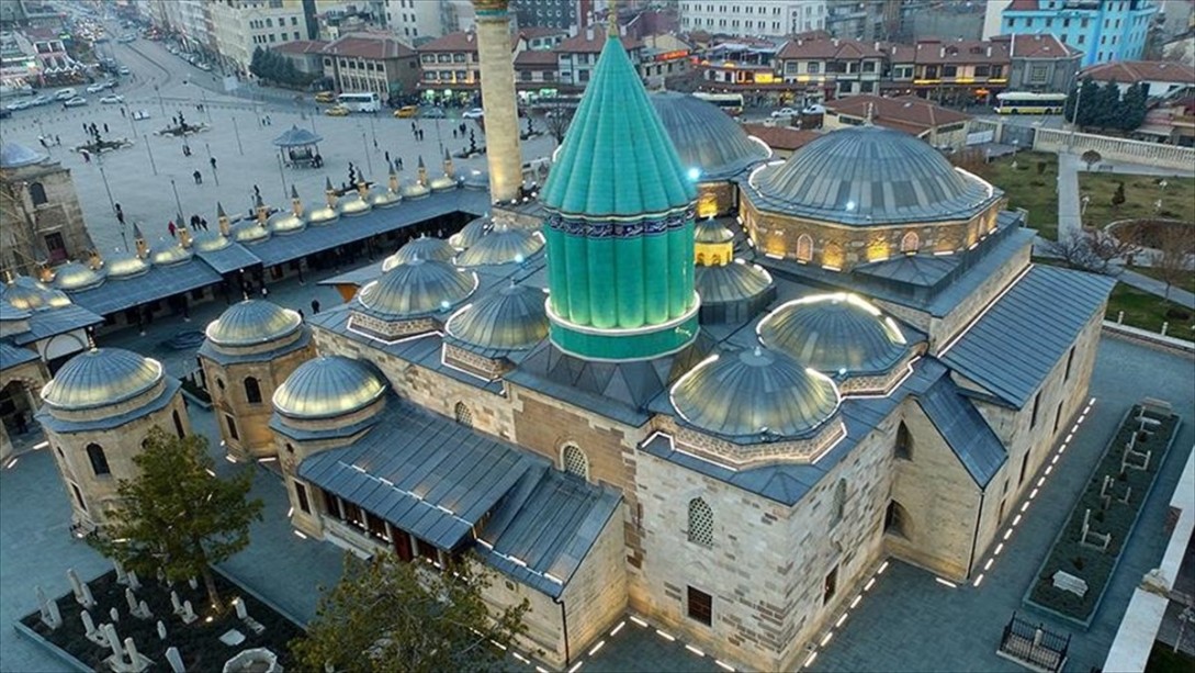 Mevlana Müzesi'nin Turkuaz Kubbesi Yenileniyor