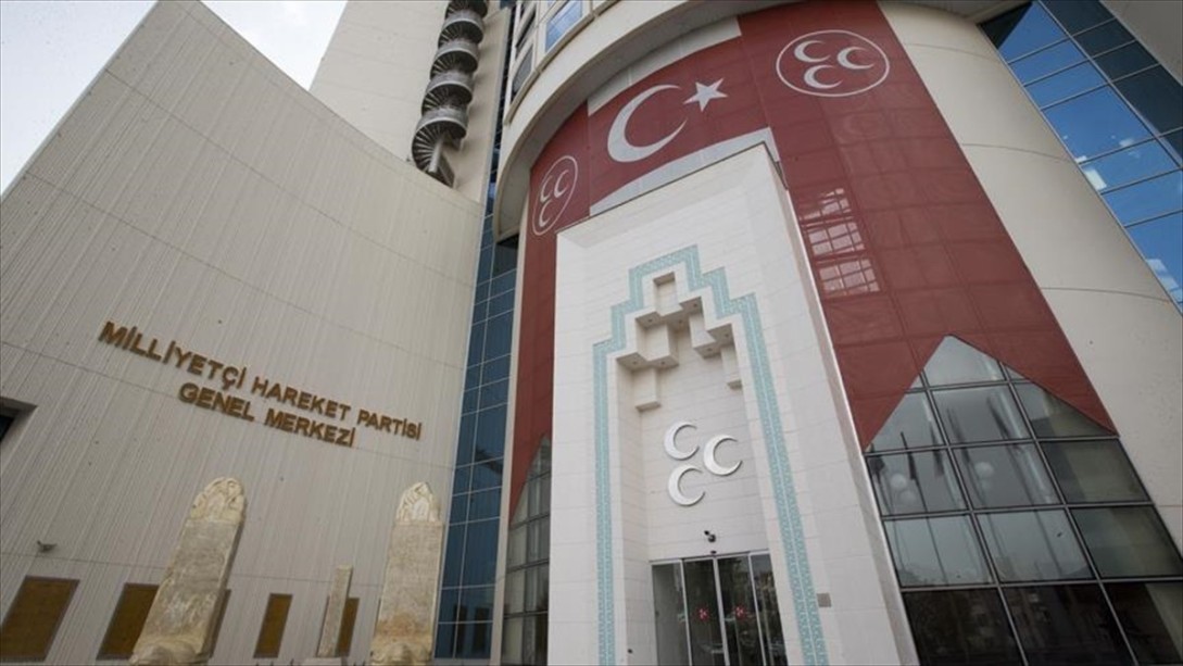 MHP'nin Aydın Büyükşehir Belediye Başkan Adayı Çekildi