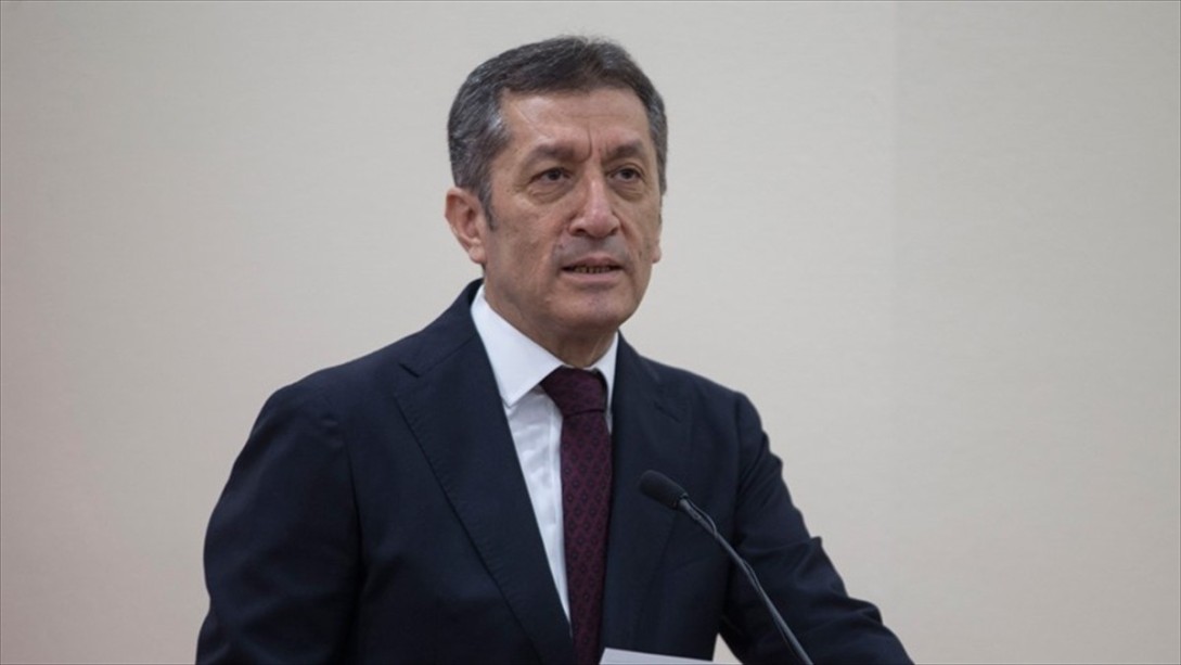 Milli Eğitim Bakanı Selçuk: 'Öğretmen Eğitimi Projeleri Başlatacağız'