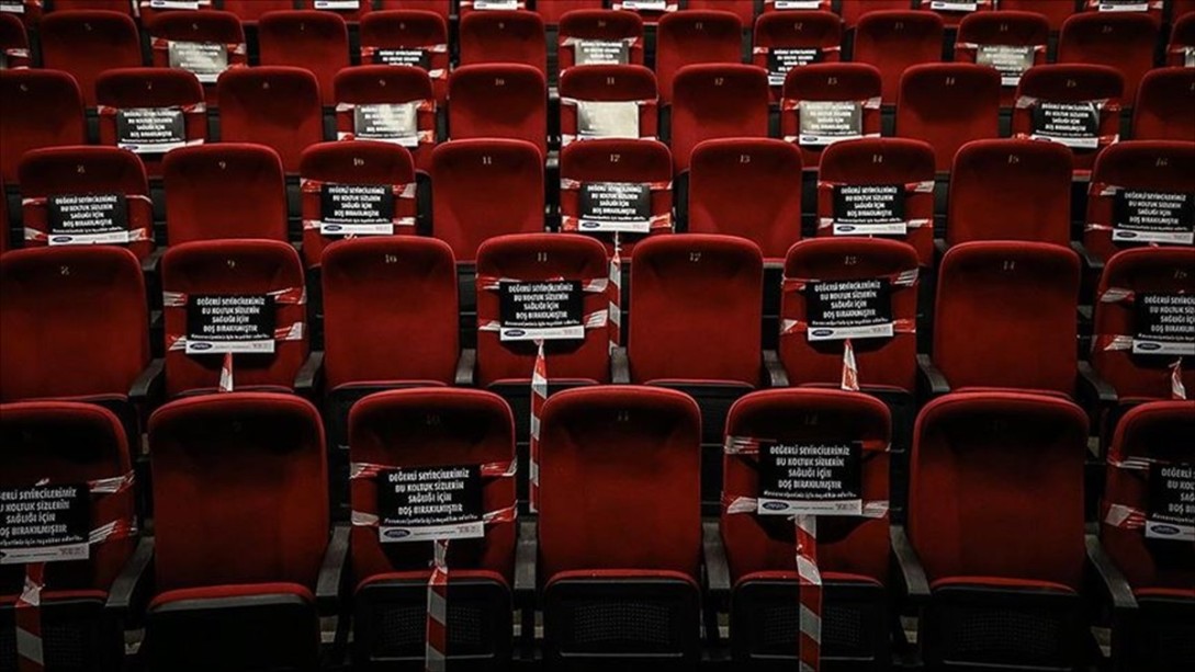 'Sinema Salonları' 1 Mart'a Kadar Kapalı