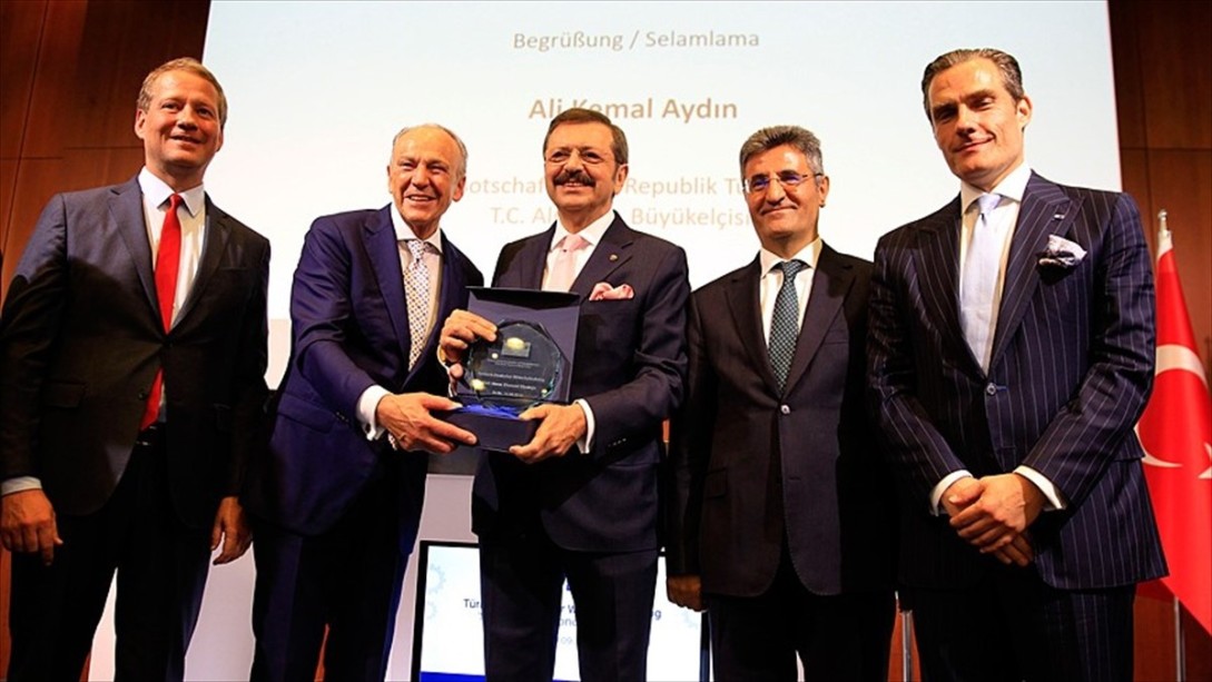 "Türkiye’ye Güvenmeye Devam Edin"