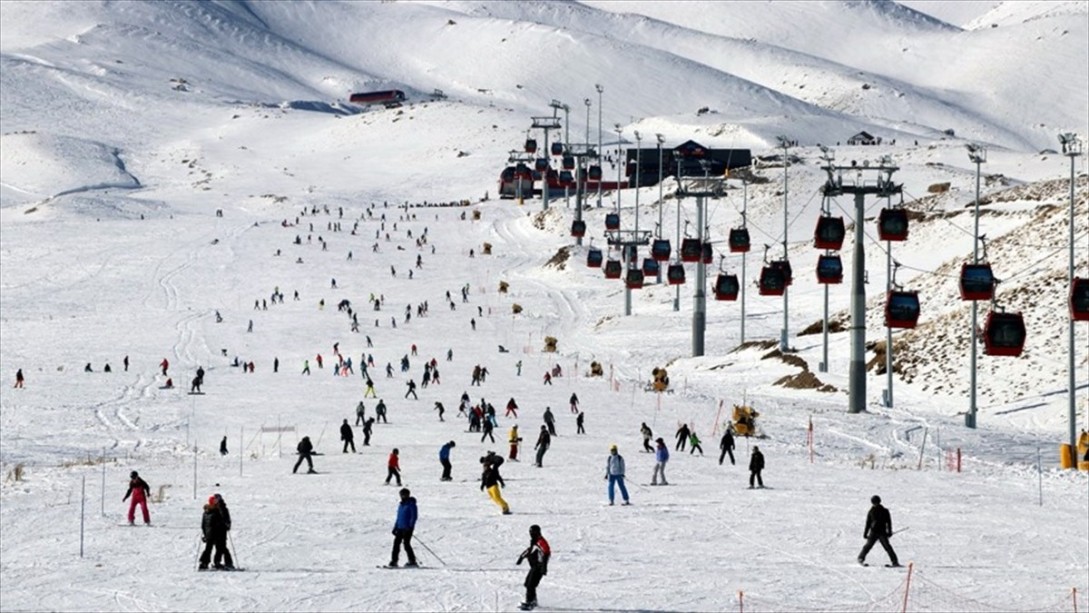 Yılbaşında Kayakseverlerin Tercihi Erciyes