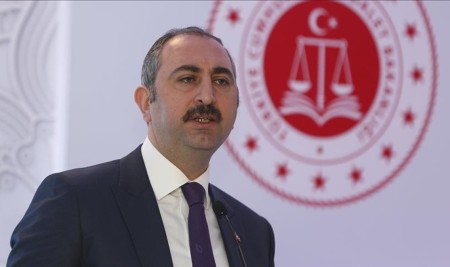Adalet Bakanı Gül'den Mübaşirlere Müjde