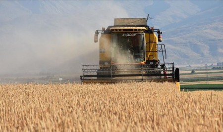 Bakanlıktan Tarladaki Çiftçiye Kovid-19 Uyarısı