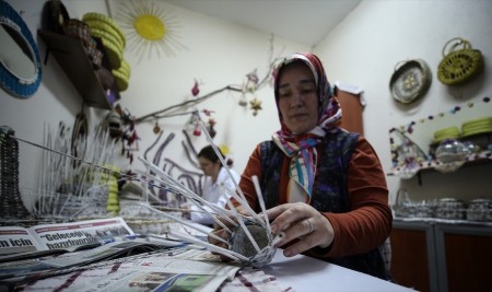 Belediyenin Yaşam Merkezi Kadınlara Ekmek Kapısı Oldu