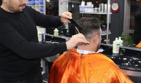 Berber, Kuaför ve Güzellik Merkezlerinin Faaliyetleri Durduruluyor