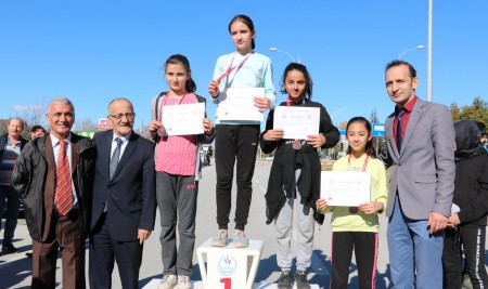 Beyşehir Belediye Başkanı Adil BAYINDIR Atletizm İlçe Seçmelerinin 2. Ayağı'na Katıldı