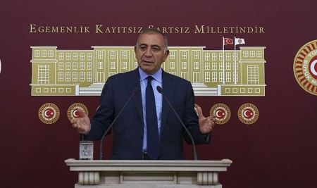 CHP'li Tekin'den Partisine Aday Belirleme Eleştirisi