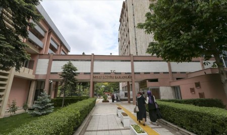 'Danıştay'ın Öğrenci Andı Kararı Kesin Değil'