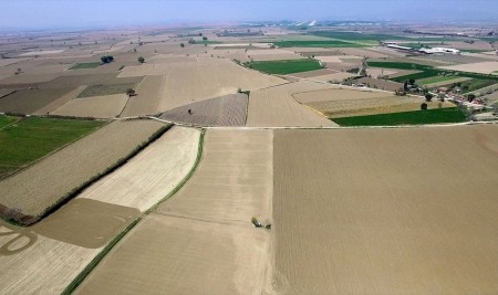 Ege'nin Kullanılmayan Arazileri Tarıma Kazandırılıyor