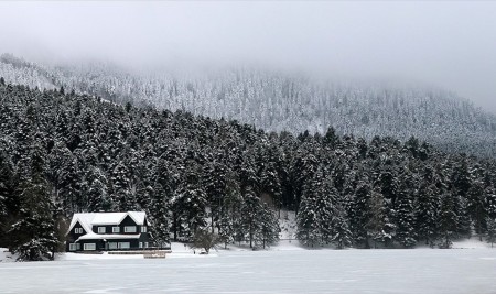 Gölcük ve Abant Beyaz Örtüsüyle Büyülüyor