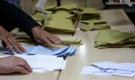 Maltepe'de Oy Sayım İşlemleri Devam Ediyor