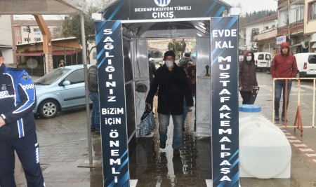 Mustafakemalpaşa'da Virüse Karşı Dezenfeksiyon Tüneli Kuruldu