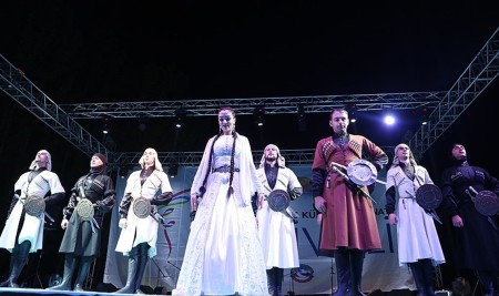 Oyunlarıyla Dünyaya Renk Ve Heyecan Katıyorlar