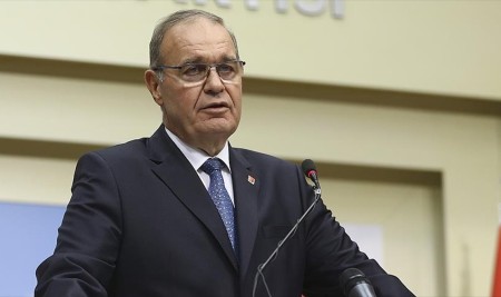 Öztrak: OVP Borçlamayı Değil, Üretimi Öncelemeli