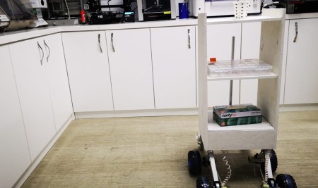 Pandemi Servisindeki Hastalara Robotlar Hizmet Edecek