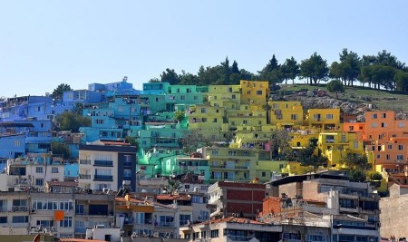 “Renklendir Hayatı” Projesinin 7. Durağı Kuşadası