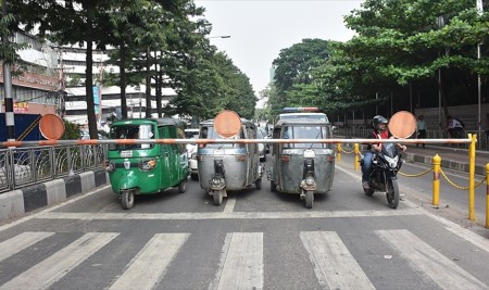 Renkli Taşıtlar Şehri Dakka