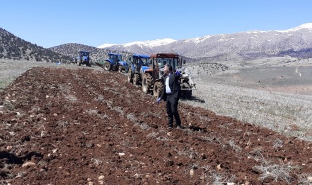 Sarız Belediyesinden Örnek Tarım Hamlesi