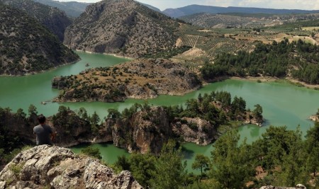 Üç İlin Sınırındaki Kanyon Ziyaretçilerini Büyülüyor