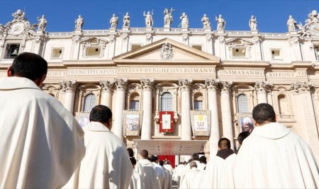Vatikan'ın 'utancı' Çocuk İstismarcısı Rahipler