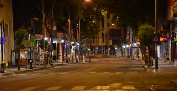 15 İlde Hafta Sonu Uygulanacak Sokağa Çıkma Kısıtlaması Başladı