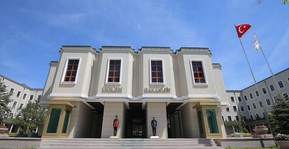 18-20 Yaş Aralığındaki Gençlerin Sokağa Çıkma Yasağıyla İlgili İstisnalar Açıklandı