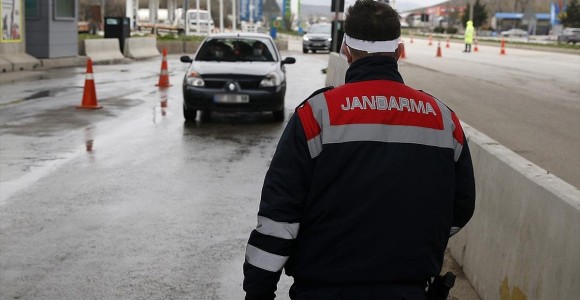 31 İldeki Giriş Çıkış Kısıtlaması 15 Gün Daha Uzatıldı