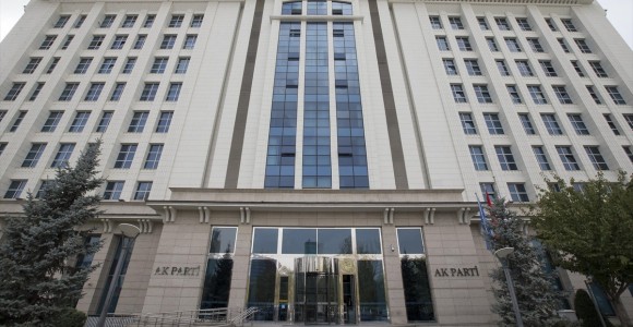 AK Parti 14 Adayını Açıklayacak