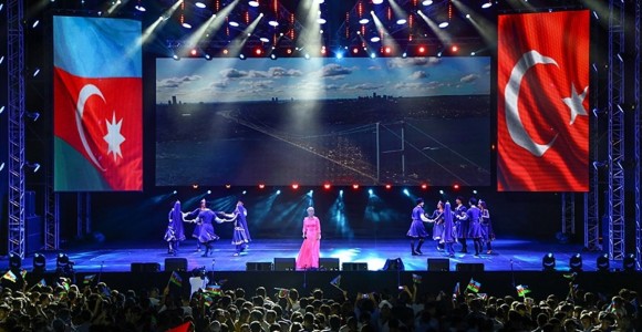 Anadolu Ateşi, Bakü'nün 100. Kurtuluş Günü İçin Parladı