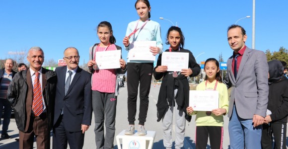 Beyşehir Belediye Başkanı Adil BAYINDIR Atletizm İlçe Seçmelerinin 2. Ayağı'na Katıldı