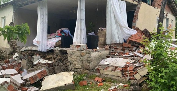 Bingöl Karlıova'da 5,7 Büyüklüğünde Deprem Meydana Geldi