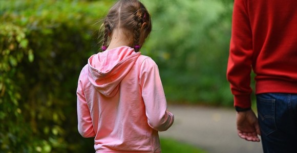 Çocuklar Artık İcra Yoluyla Alınamayacak