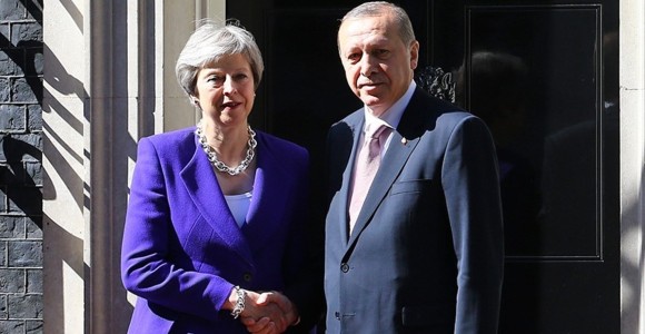 Cumhurbaşkanı Erdoğan, Birleşik Krallık Başbakanı May İle Telefonda Görüştü
