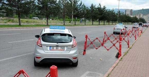 Ehliyet Sınavlarına 'e-Trafik' İle Anlık Denetim