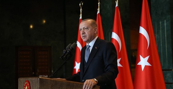 Erdoğan'dan 'İki Adaydan Biri Kadın Olacak' Talimatı