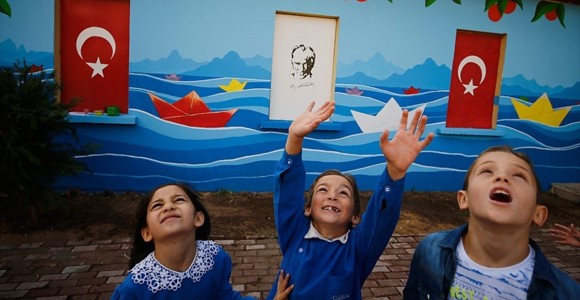 Festivalde Köy Okulunun Duvarına Sanatsal Dokunuş