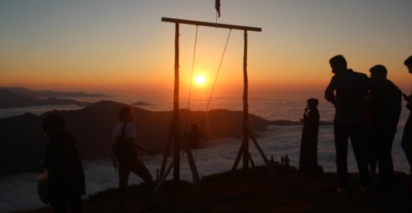 Fırtına Vadisi'nde İzinsiz Kurulan Salıncaklar Kaldırıldı