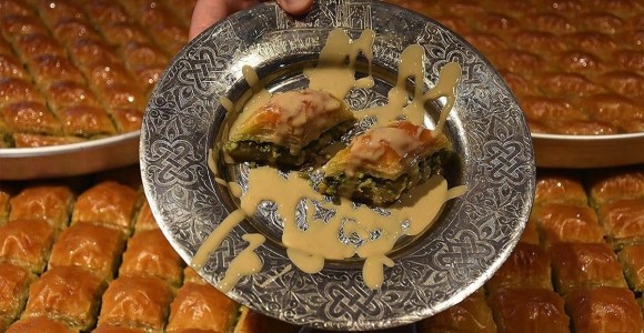 Gastronomi Kentinin Yeni Lezzeti 'tahinli Baklava'