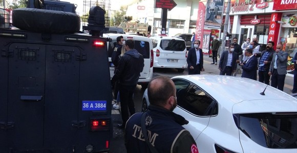 HDP'li Kars Belediye Başkanı Ayhan Bilgen Gözaltına Alındı