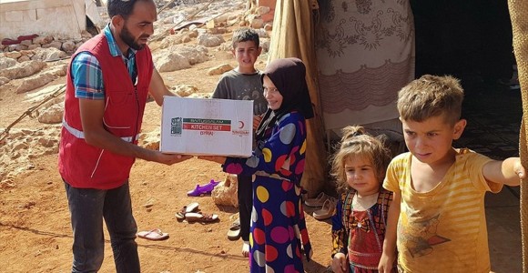 İnsani Yardım Gönderimleri Devam Ediyor