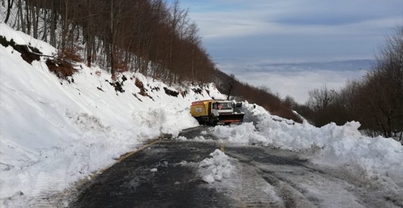 Kartepe'de Kar Kalınlığı 72 Santimetreye Ulaştı